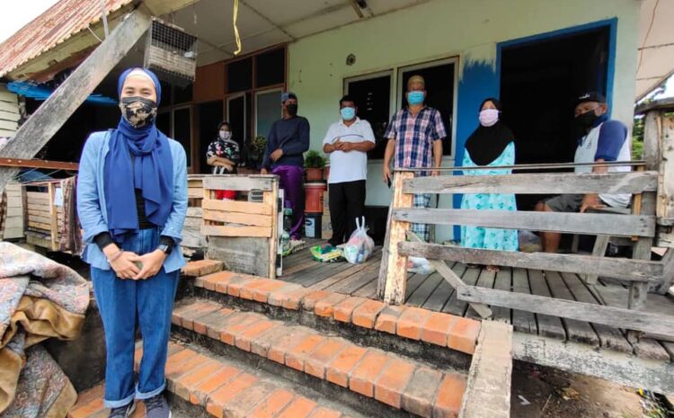 Bendera Putih Di Airport Lama: Pembahagian Bakul Makanan Yang Tercicir Oleh Pihak Kerajaan