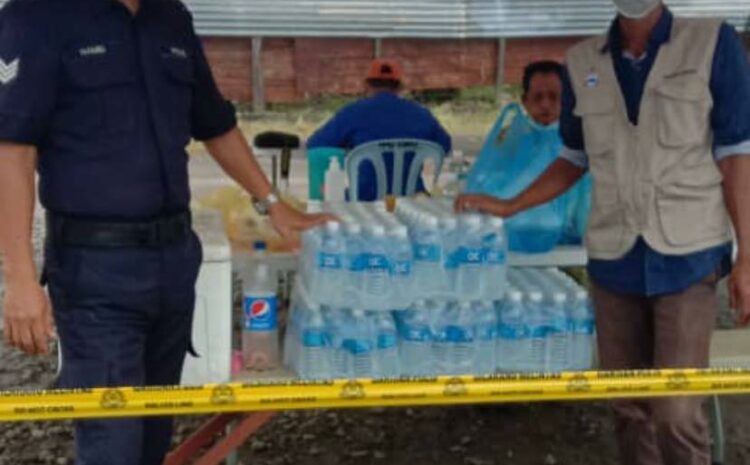  Menghantar Minuman Dan Makanan Tengahari Kepada Petugas SJR Kg Airport Lama