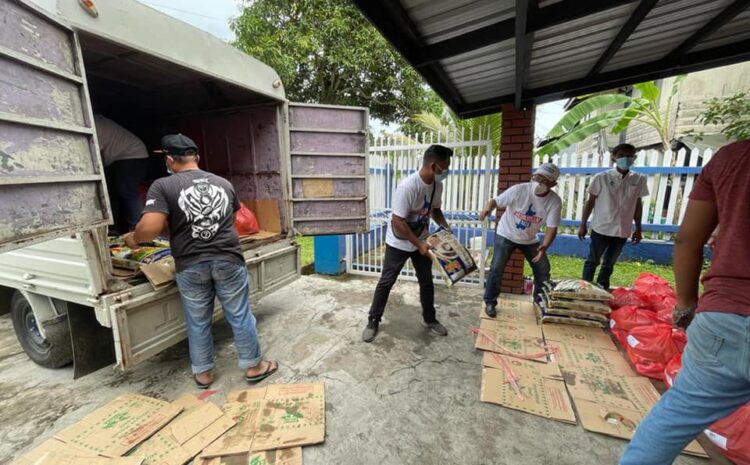  Mengagihkan 600 Bakul Makanan PEMULIH Ahli Parlimen P191 Kalabakan Kepada Warga Kukusan