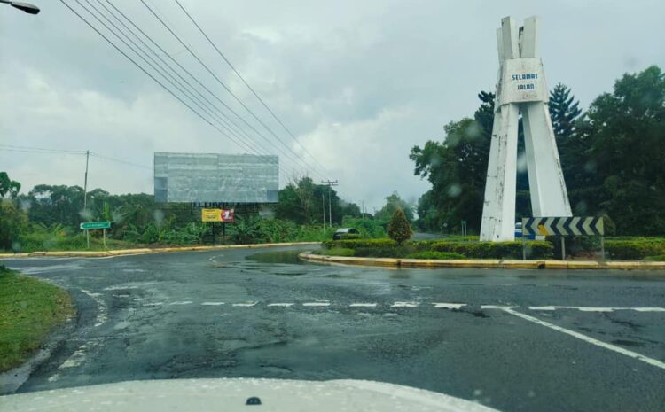  Aduan Keadaan Jalan Utara Menunjukkan Beberapa Kawasan Digenangi Air Ekoran Hujan Lebat