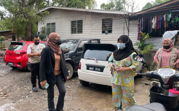  Melawat Pakcik Amzah Di Kampung Belakang Taman Rainbow