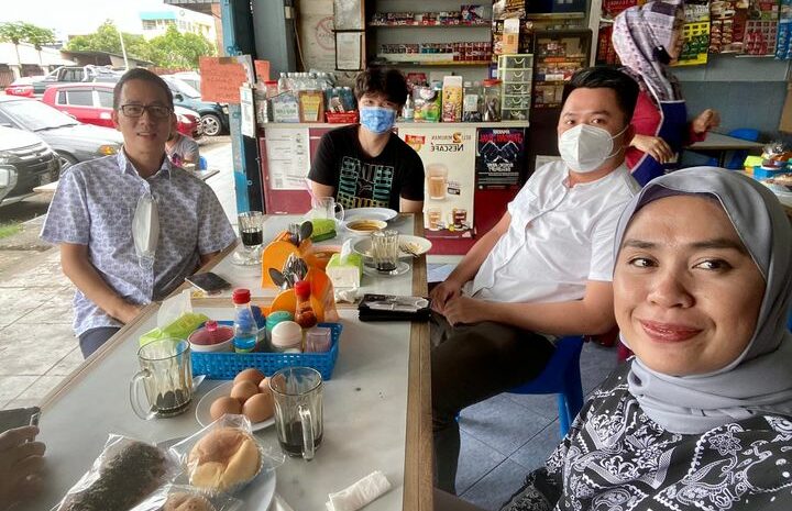  Minum Kopi Bersama YB Sri Tanjong