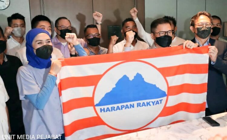  Perletakan Semua Jawatan Dalam Parti Warisan