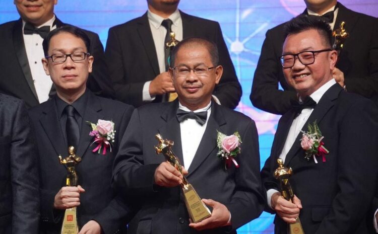  Kumpulan Sawit Kinabalu memenangi anugerah Corporate Brand Excellent- Agriculture Palm Oil