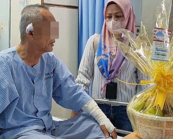  Skuad Wanita Harapan Lawat Warga Emas Cedera