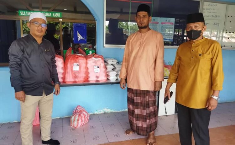  Sumbangan Juadah Di Masjid Kg Sentosa Blok 4