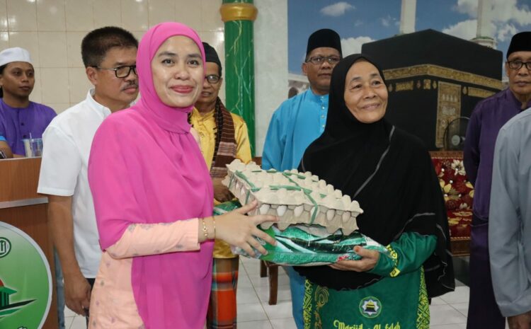  Sumbangan Sebanyak RM10,000 Kepada Masjid Al-Falah