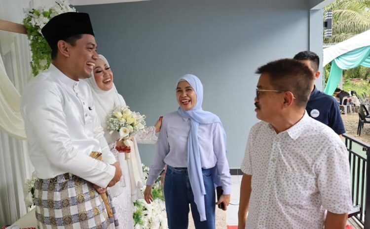  Menghadiri Majlis Persandingan Pasangan Pengantin Baharu di Merotai