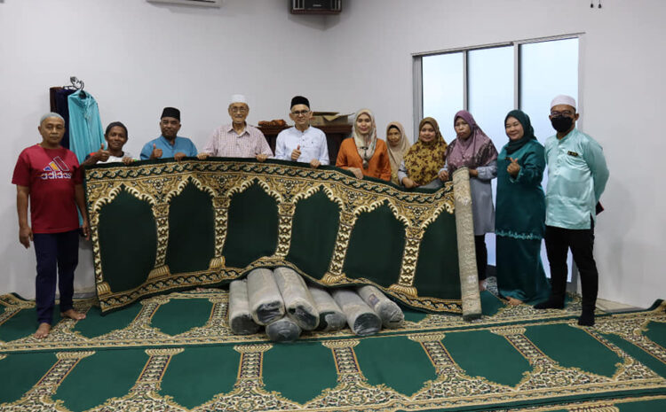  Sumbangan Karpet Di Masjid Nurul Taqwa, Kg Jawa Lanut