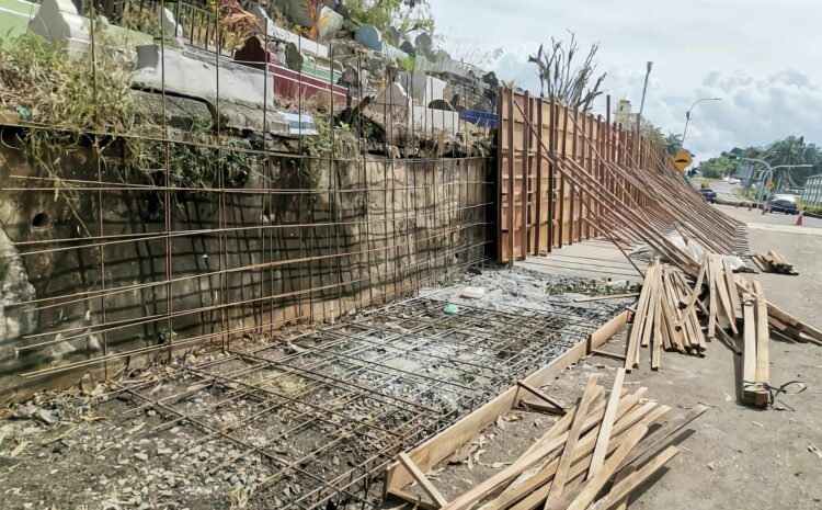  Baik Pulih Tembok Di Tanah Perkuburan Islam Jalan Utara