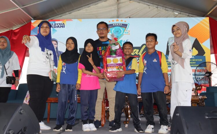  Pertandingan Sukan Kampung Isi Air Dalam Botol