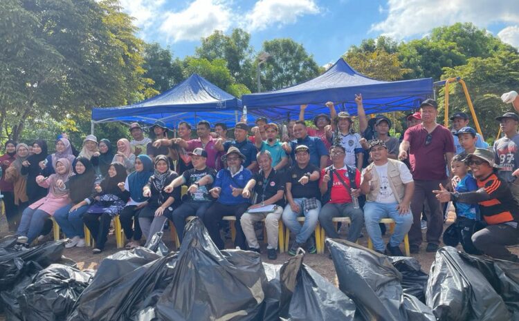  Gotong-Royong Sekitar Kukusan