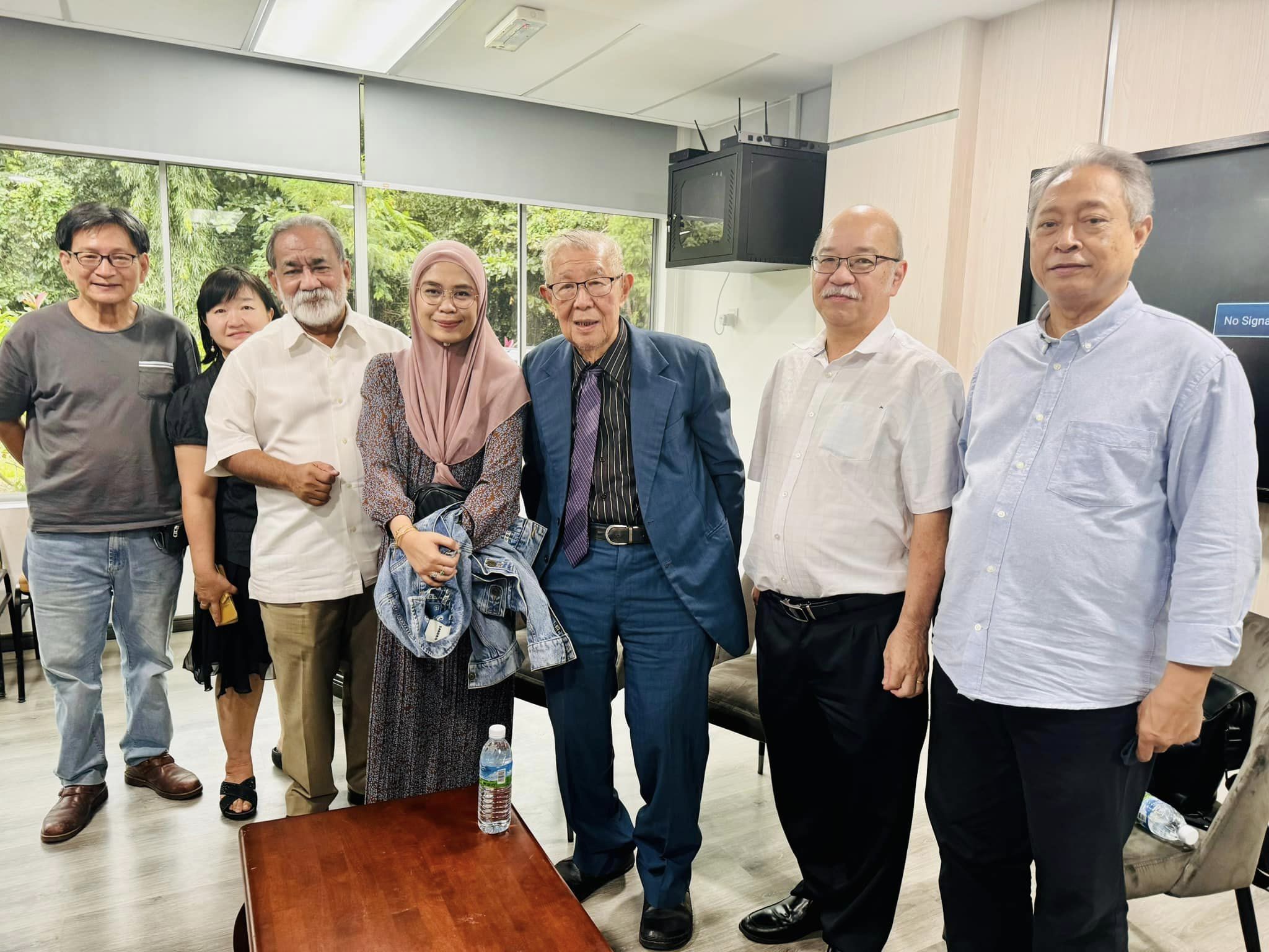 Bertemu Tokoh Politik Datuk Yap Pak Leong - YB Rina Hj. Jainal