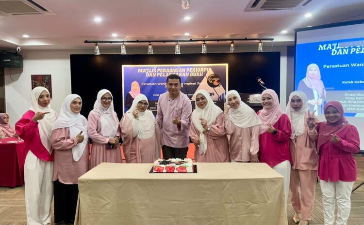  Majlis Perasmian dan Pelancaran Buku “Atas Nama Seorang Wanita”