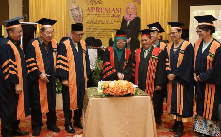  Majlis Apresiasi SMK Holy Trinity