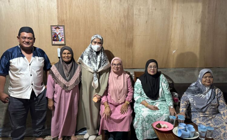  Menghadiri Majlis Kenduri Tahlil Keluarga Pn. Dayang